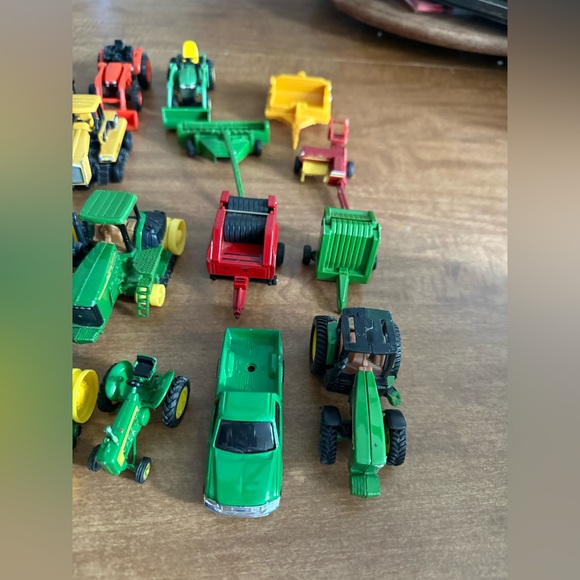 Set of 20 tractors and equipment - Picture 4 of 9